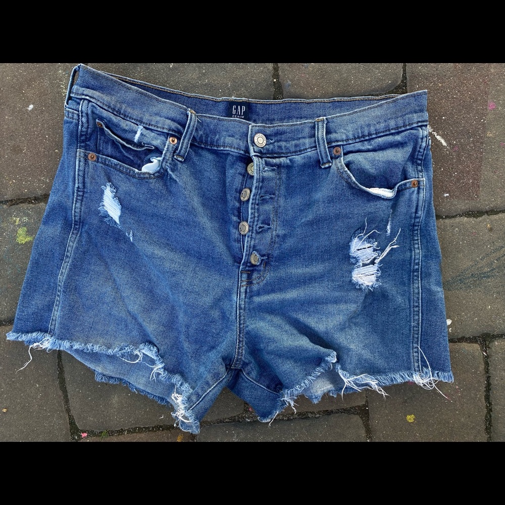 Gap button fly shorts